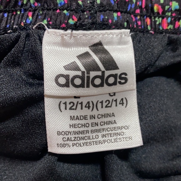 Adidas sports shorts - Picture 3 of 7